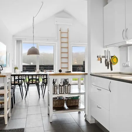 Helemine - 400m From The Sea By Interhome